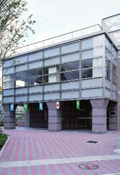 その他　日本外国語専門学校（その他）まで218m