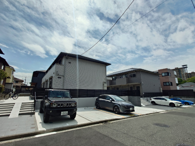 駐車場　敷地内駐車場