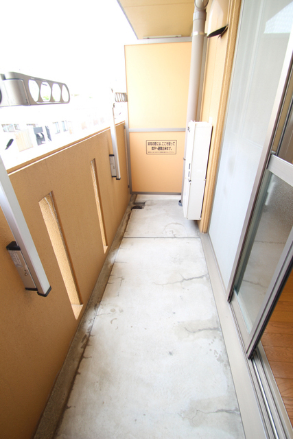 バルコニー　※他のお部屋の参考写真です。