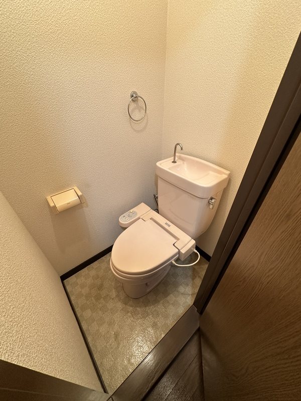 トイレ　※同物件別部屋参考画像