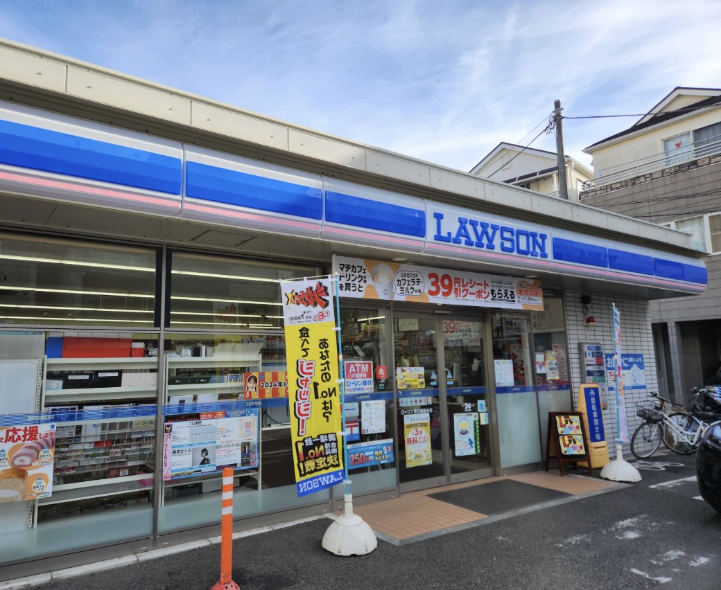 コンビニ　ローソン港北綱島台店（コンビニ）まで140m