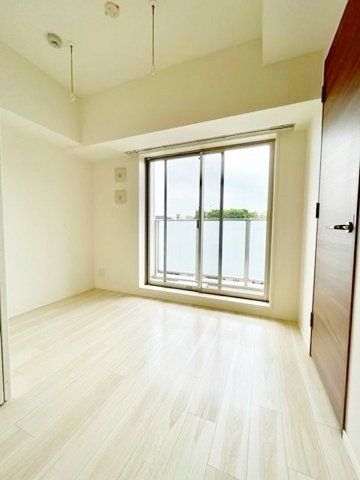 居室・リビング　別間取りの参考写真です