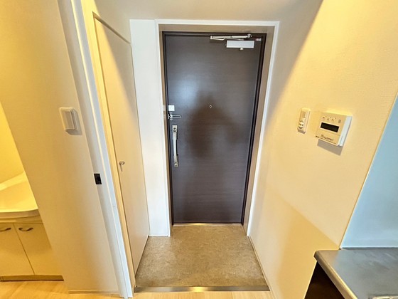 玄関　※別部屋の写真です