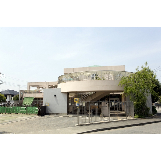 幼稚園・保育園　市立中川西保育園（幼稚園・保育園）まで260m