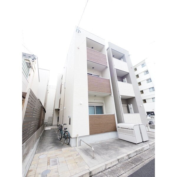 建物外観　外観　オートロック付　宅配ＢＯＸ有り