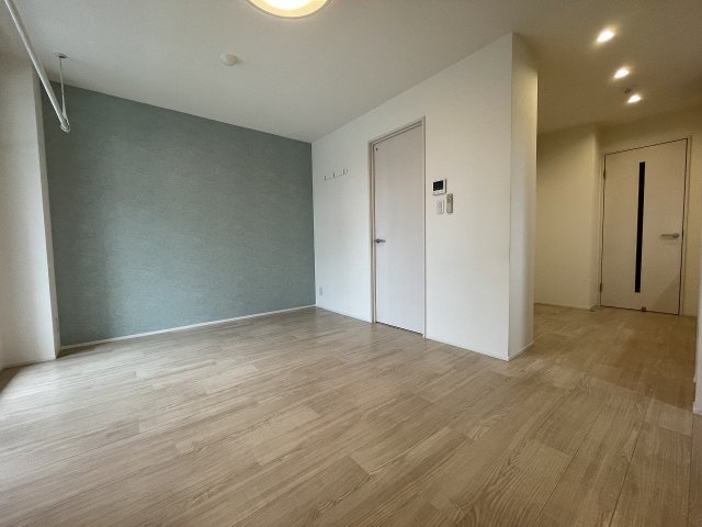 その他部屋・スペース　広くて明るい寝室