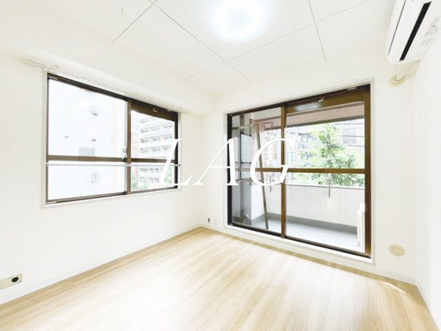 居室・リビング　洋室のお部屋です。