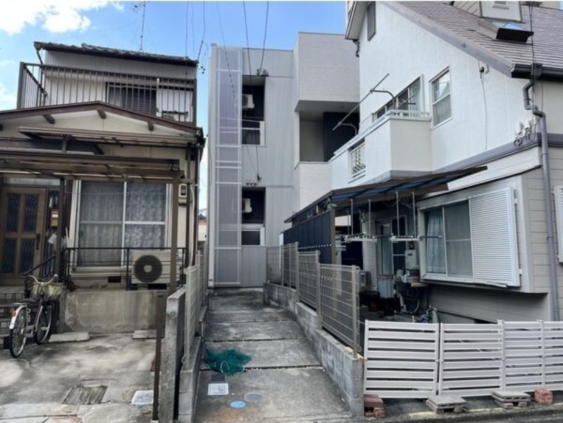 アイビス白壁.
