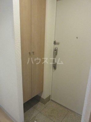 ヴォーガコルテ世田谷代田の玄関写真
