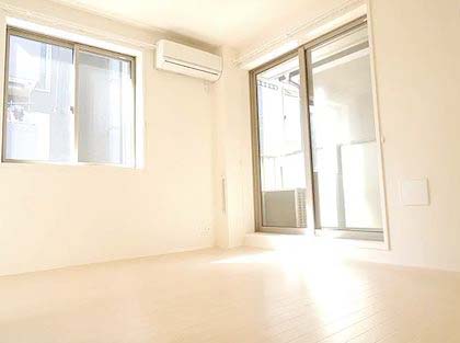 居室・リビング　★角部屋、3面採光、風通しも良好★