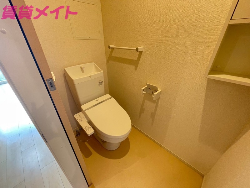 トイレ　同型画像参考