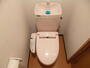 トイレ　ウォシュレット機能付トイレです