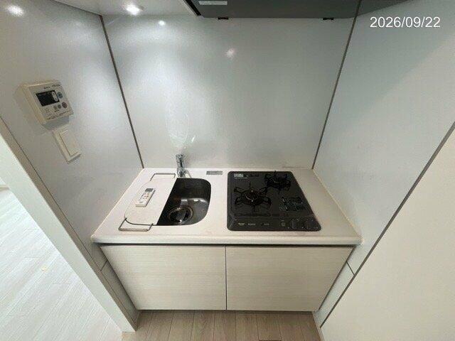 キッチン　※同建物内・別タイプの参考写真です。