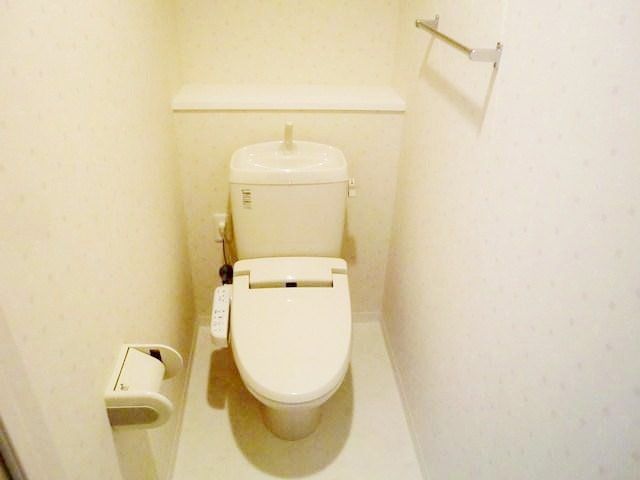 トイレ　★ウォシュレット付きのトイレです★