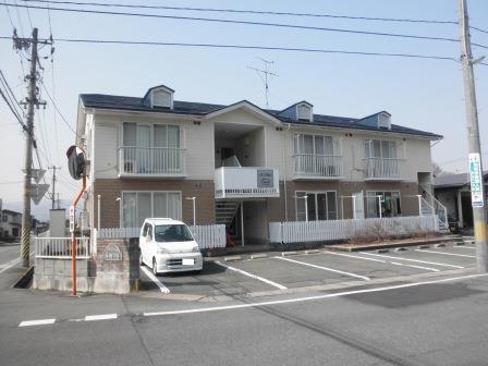 【山形市鳥居ケ丘のアパートの駐車場】