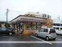 コンビニ　セブンイレブン（コンビニ）まで874m