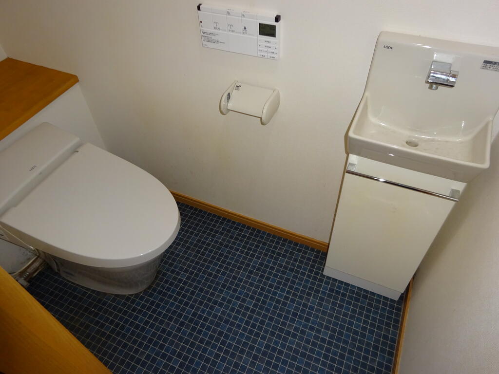 駅西新町T貸家のトイレ写真