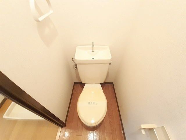 【ファミールＡのトイレ】