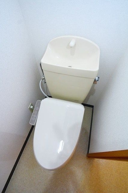 【鹿児島市新屋敷町のマンションのトイレ】