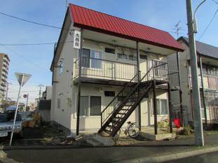 札幌市北区新琴似七条のアパートの建物外観