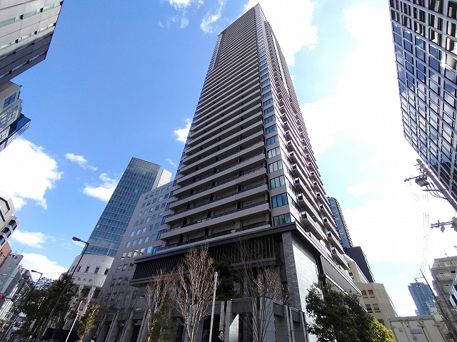 大阪市中央区北浜のマンションの建物外観