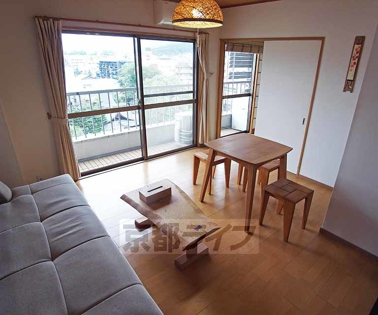 居室・リビング　きれいなダイニングです