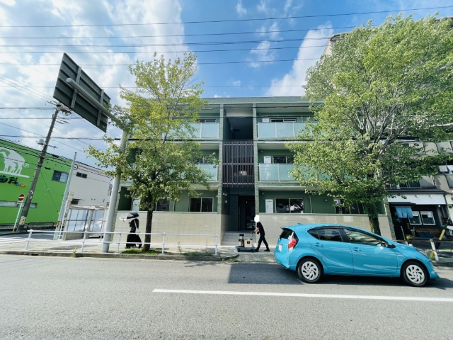 【オクカーサ本郷の建物外観】