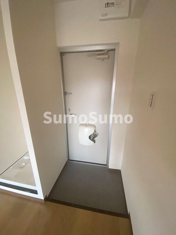 玄関　収納もある玄関です