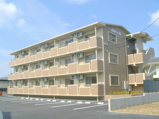 浜松市中央区飯田町のマンションの建物外観