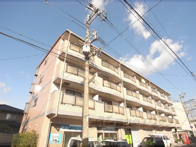 京都市伏見区深草善導寺町のマンションの建物外観