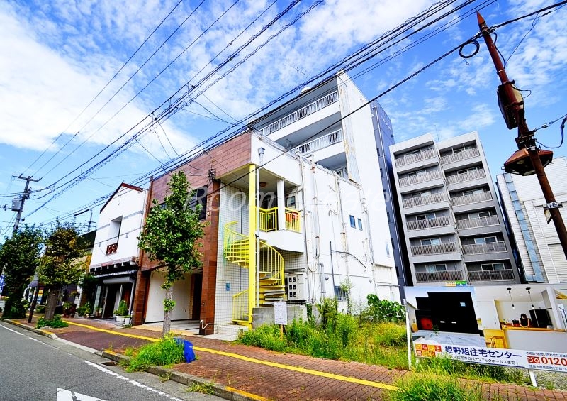 徳島市蔵本町のマンションの建物外観