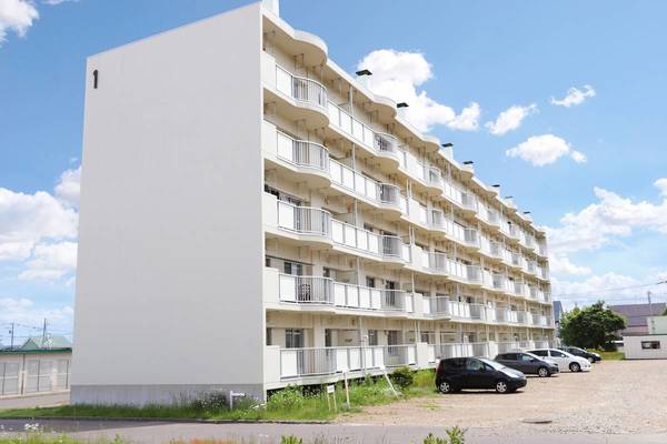 ビレッジハウスおさつ1号棟の建物外観