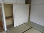 収納　収納も有り便利な和室６畳です。