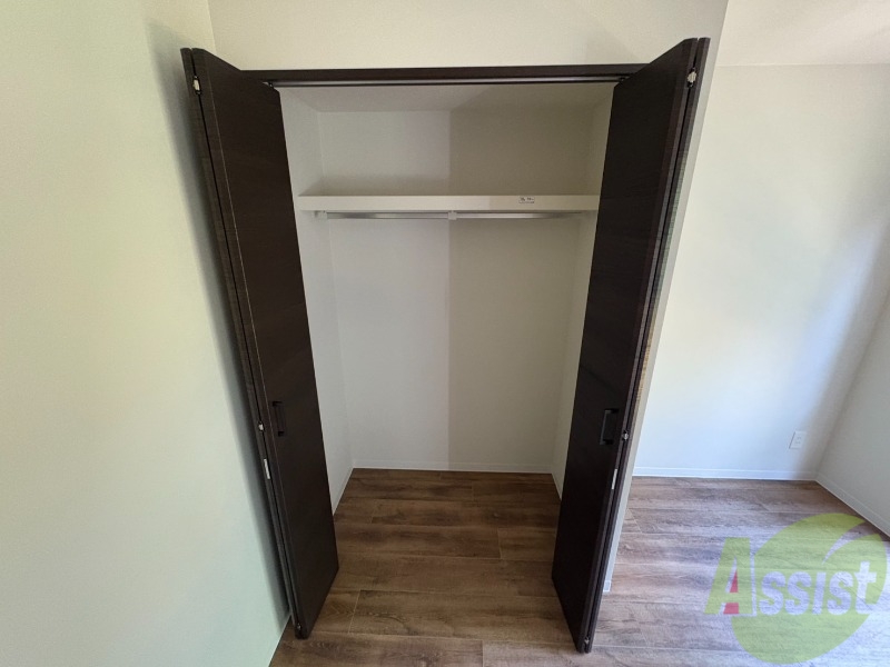 収納　洋室にはクローゼットがあるのですっきり片付きそうです。