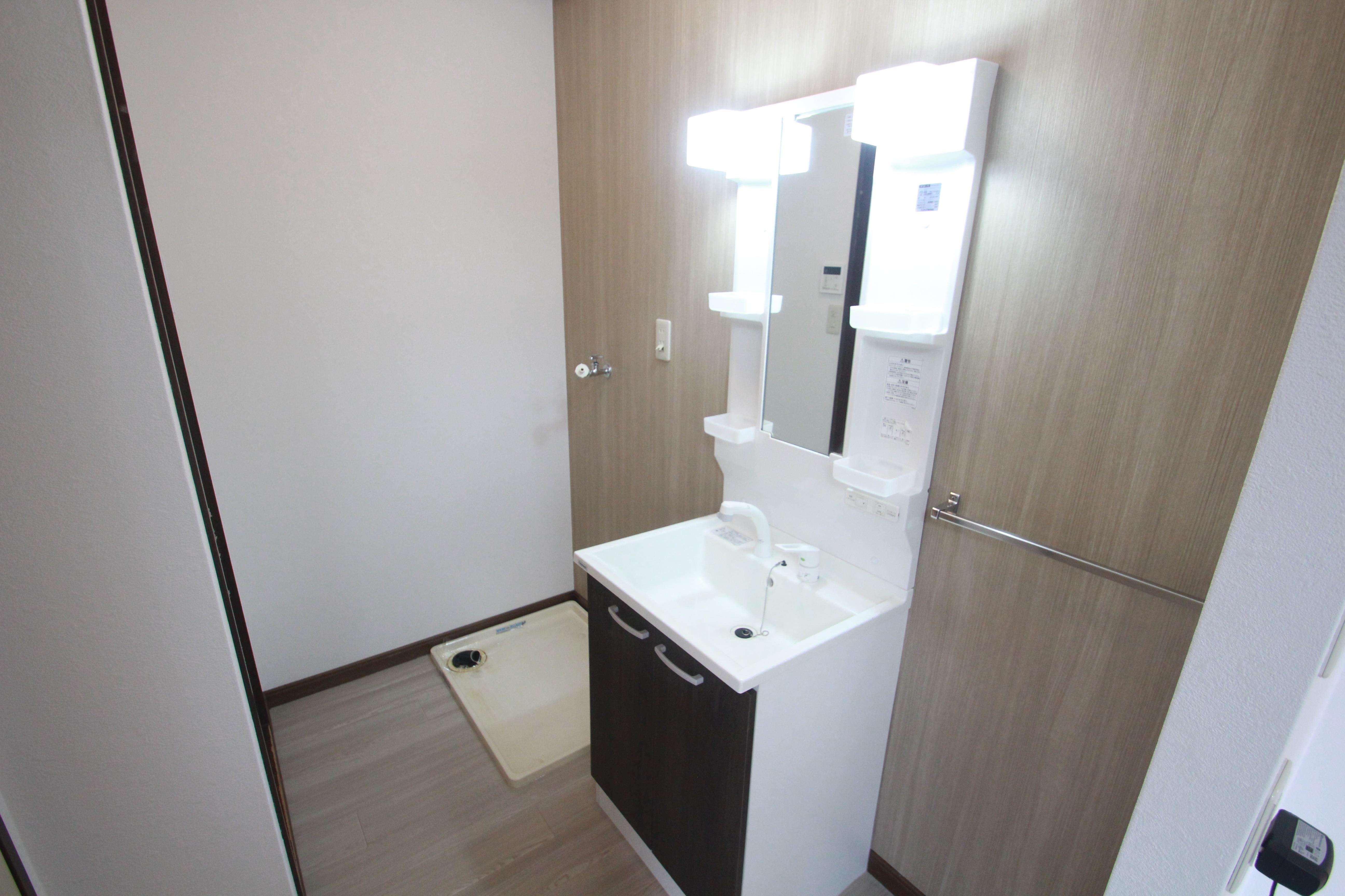 洗面設備　綺麗な洗面台で毎朝を気持ちよく迎えましょう！