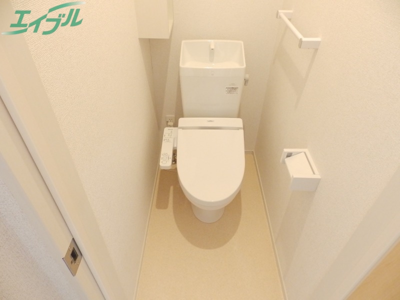 トイレ　同型参考写真