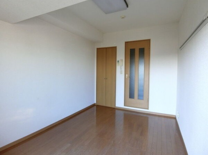 居室・リビング　図面と現状に相違がある場合には現状を優先