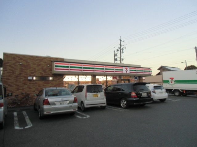 コンビニ　セブンイレブン掛川上張店（コンビニ）まで806m