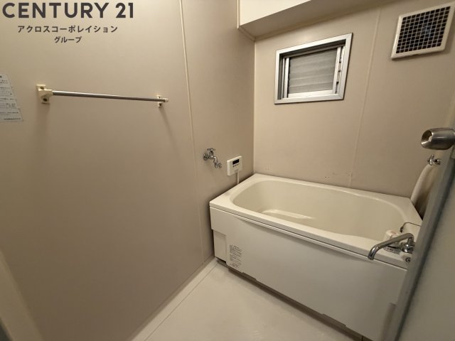 バス・シャワールーム　給湯リモコン付き