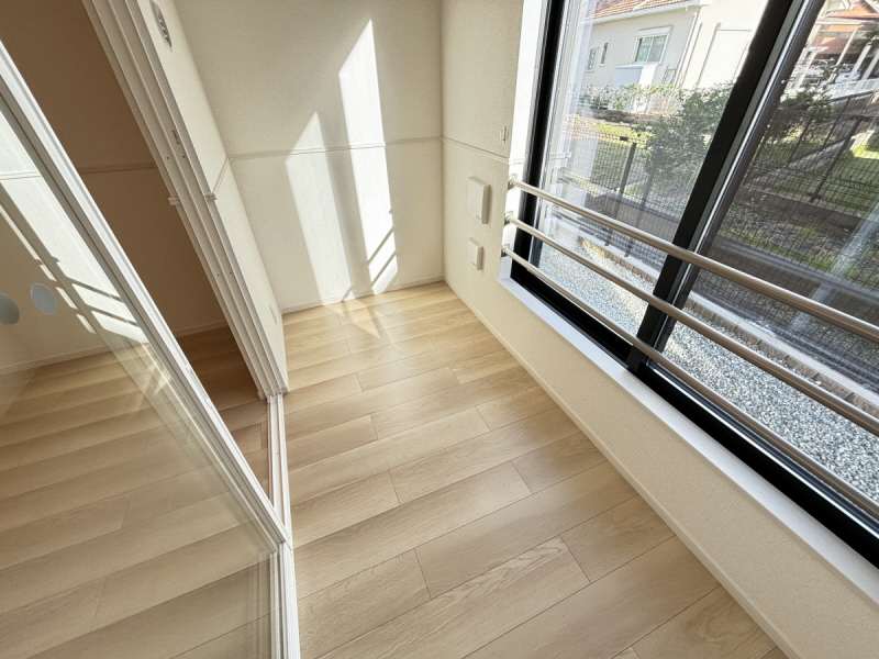 バルコニー　※同タイプ写真