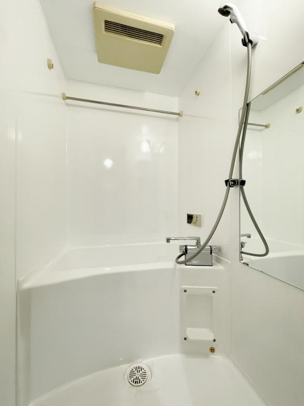 バス・シャワールーム　バス