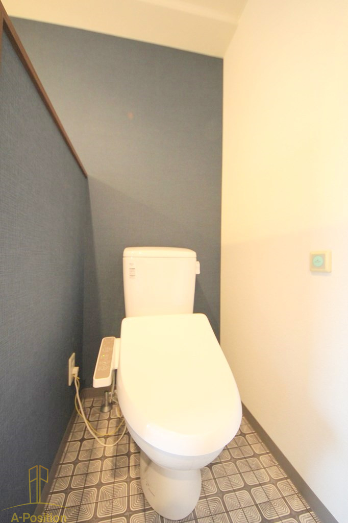 トイレ　靭公園ハウス