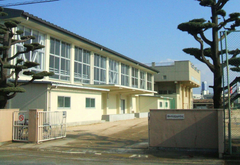 中学校　鷹取中学校（中学校）まで1750m