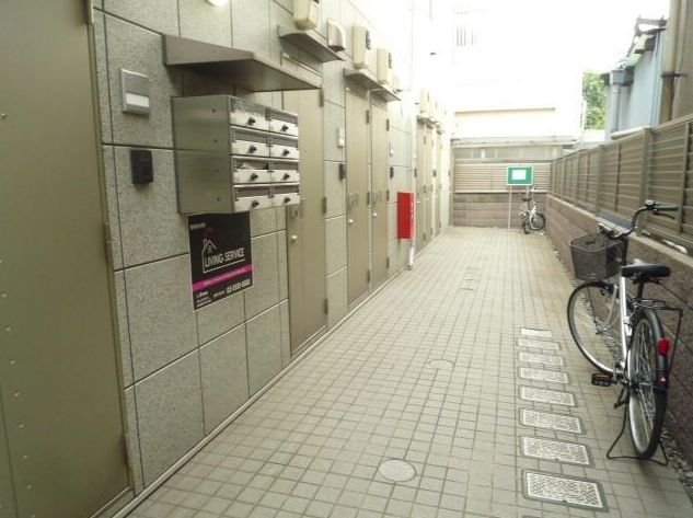 エントランス　クレスト駒込II