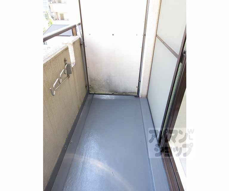 バルコニー　幅員の広いバルコニーです