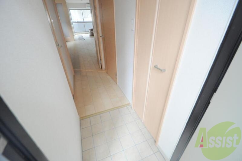 玄関　明るい玄関、早く帰りたくなる家になることまちがいないです