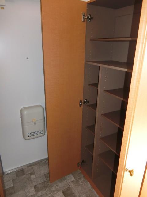 バス・シャワールーム　靴がたくさん入ります♪