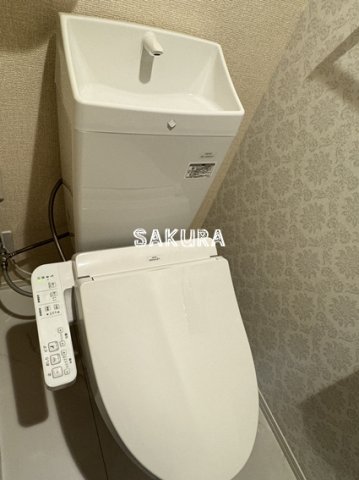 トイレ　嬉しい温水洗浄便座♪