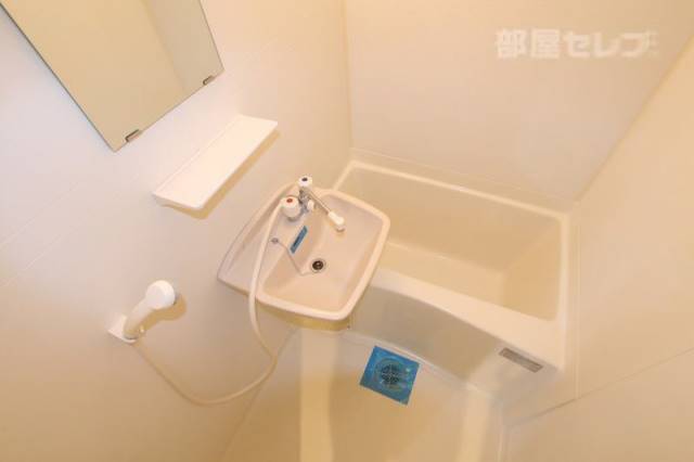 バス・シャワールーム　※２０６号室の写真参照