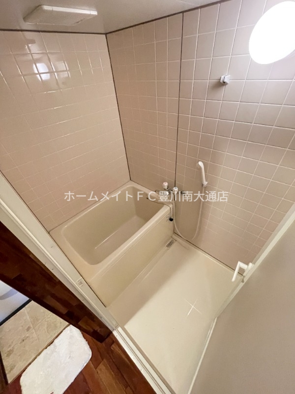 バス・シャワールーム　同型別部屋写真